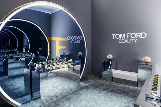 TOM FORD选择了一场体验展：在上海...