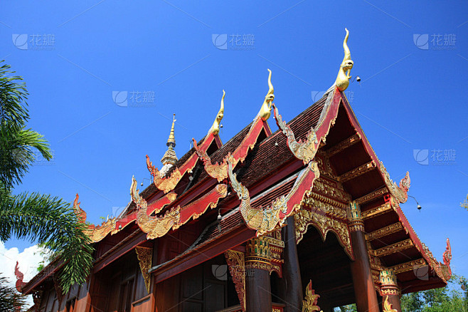 泰国寺庙屋顶建筑的北方风格