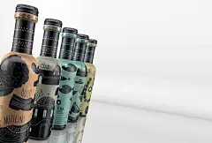 文化图腾插画：希腊风情饮料包装设计