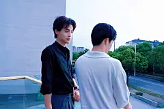 Vision｜田栩宁 ✘ 梓渝
蝉鸣失语 心跳轰鸣
修图壁纸 ​专栏 · ChiWu_Vision | 双人​​​@ChiWu_Vision，采集@屿堍