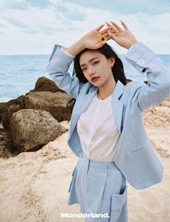 修图师阿九采集到外景服装