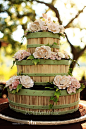 #婚礼布置#婚礼蛋糕也设计成充满了森林感觉的造型，是不是让你的森林主题的婚礼更加的有森林感觉呢？ 大图请戳: http://www.lovewith.me/share/detail/all/29926
