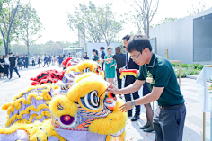 舞狮、醒狮点睛、采青-花瓣网|陪你做生活的设计师 | 佛山映月湖·保利天珺营销中心开放