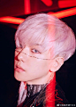 #EXO# EXO超话 正规6辑《OBSESSION》的伯贤边伯贤超话 的预告照，高冷霸气的EXO 伯贤 VS 神秘感十足的 X-EXO 伯贤 ​​​​