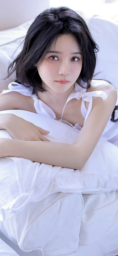 星期三的七点四十采集到模特海报