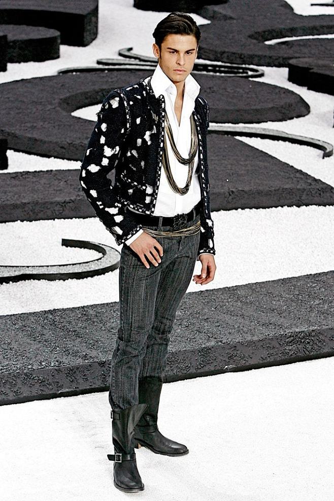 Chanel Spring 2011 R...
