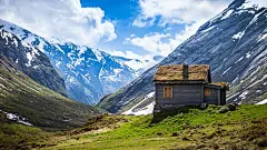 高清风景壁纸-海边的孤独小屋动态壁纸- macw下载站