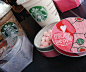 Frap Drops : Frap Drops are a line of sweetsunder the Starbucks Coffee brand.This line extension includes smallcandies that can be enjoyed byparents and children — when theyvisit a place like Starbucks that doesn’toffer too many kid-friendly options.**I o