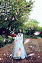 #520#过完了尼玛又来#521#？这确定不是**节？@行云 弱智凤九的仙气版的丛林&庭院篇~大家看得出来其中哪张是她自己P的么？三生三世枕上书凤九Cosplay白浅小龙女古装写真拍摄绣花仙女汉服