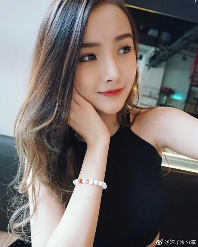 美女自拍