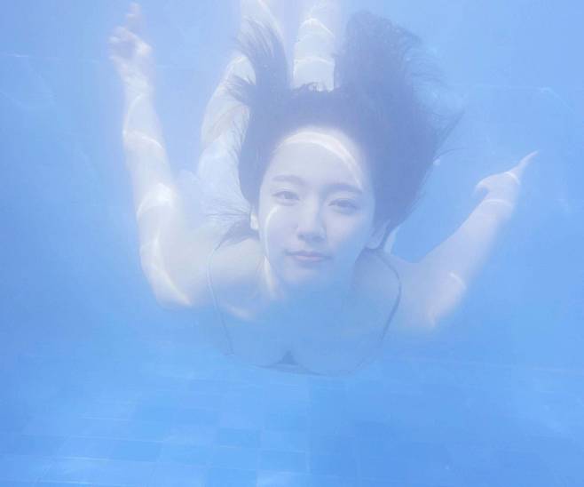 0 (2048×1707)