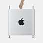 全新 Mac Pro 登场，为扩展而生 : 筹备已久的全新 Mac Pro 主机，终于正式在 WWDC 2019 上登场了。苹果果然摒弃了他们前代所用的「垃圾桶」设计，真正针对专业人士的需要而采用了可扩展的设计。新 Mac Pro 的机箱是个全不锈钢材质的箱子，四边的侧面都可以移除来进行扩展。
%Slideshow-1048449%