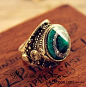 欧美复古雕刻高贵绿宝石之心戒指/指环,雕刻版的绿宝石复古戒指，大爱高贵气质，全手工雕刻显精细造诣，绿宝石部分采用锥面设计更显不平凡~~~


