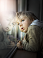 Iwona 在 500px 上的照片the boy on the other side of the window