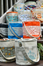 Awesome site with tons of tutorials on how to make LOTS of different bags!!