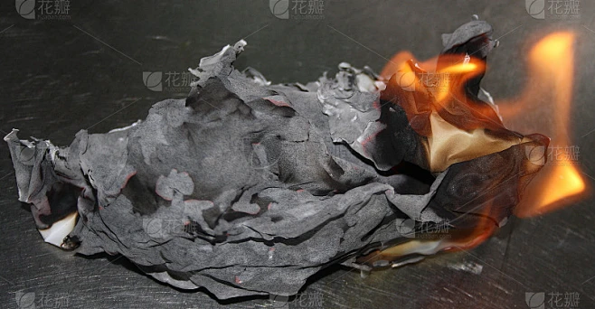 纸着火了。素材-花瓣网