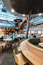 Stary Browar - food court : Stary Browar and mode:lina™ are responsible for a small revolution in Atrium. The redone food court is a diversified space, characterised by a light style, and inspired by modern home kitchens.