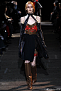 杰斯君猫步游<br/>Givenchy f/w 2012<br/>Ricardo Tisci手下Givenchy的暗夜语言已经成为时装史中的深刻一记。♥️ ​​​​