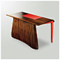 法国设计师Amaury Poudray 和Rémi Bouhaniche设计的餐桌“Triomphe”。巧妙利用胶合板的优势制作又轻又薄的桌面