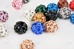 一套彩色圆形塑料香巴拉珠玻璃莱茵石