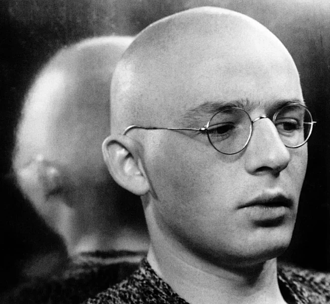 Igor Posner

伊戈尔·波斯纳