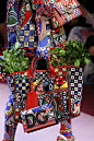 Dolce & Gabbana Spring 2018 Ready-to-Wear  Fashion Show Details : See detail photos for Dolce & Gabbana Spring 2018 Ready-to-Wear  collection.