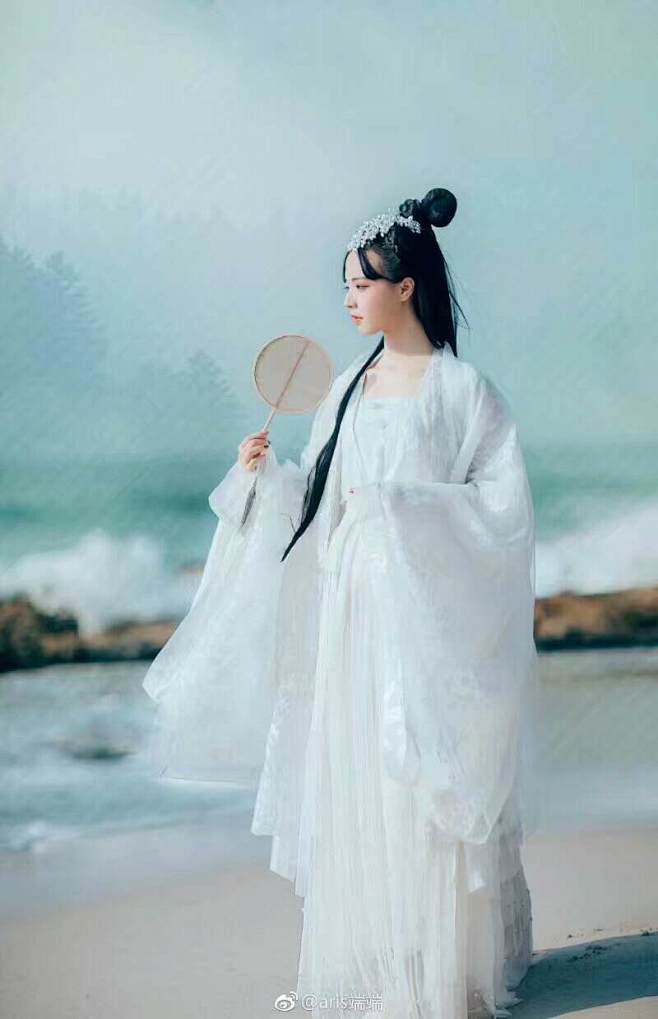 汉服 青丝如瀑 皓腕凝霜_1657213482746