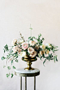 Flowers by Sarah Winward. Photo by Leo Patrone >> This is so pretty.: 