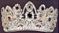 1810年拿破仑为他的新娘奥地利女大公玛丽路易丝制造了这顶王冠。 #皇冠# #珠宝首饰# #钻石# #复古珠宝# @北坤人素材