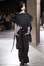 Yohji Yamamoto Spring 2018 Ready-to-Wear  Fashion Show : See the complete Yohji Yamamoto Spring 2018 Ready-to-Wear  collection.