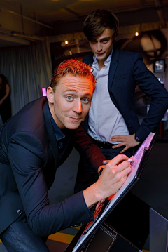 悠然很忙采集到汤姆·希德勒斯顿 Tom Hiddleston