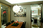 老房翻新80平三居现代简约家庭餐厅餐桌灯具照片墙装修效果图