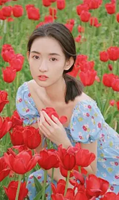 少女风王玉雯小清新碎花裙迷人写真手机壁纸图片下载