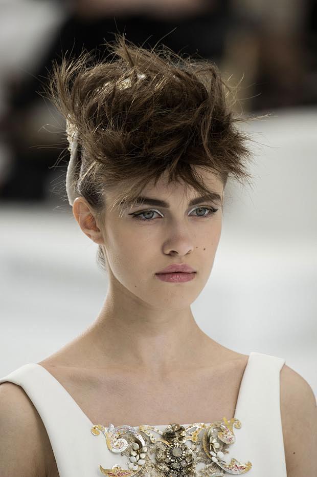 Chanel Fall 2014 Cou...