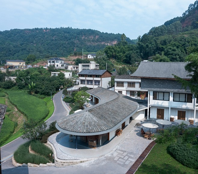 遵生小院，四川宜宾 / 在行建筑 : 抬...