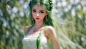 一般 1792x1024 AI 艺术 女性 亚洲简单背景 珠宝 绿色 头发 耳环 项链 长发 看观众连衣裙