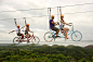 Tirolinas con bici en Chocolate Hills Adventure Park Filipinas