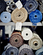 在宅での手作り・手芸・洋裁におすすめの布地を作る生地屋　丸石織物 : 兵庫県西脇市。“家での洋裁に適した布地”をテーマに、手芸のための布地・生地・服地を糸から仕入れて作っているテキスタイルメーカーです。オンラインストア(通販)では、縫いやすく、シワに強く、水通し不要の布地・生地(オリジナルの綿ポリ)を中心に、良質な素材の生地を日本で作り提案しています。
