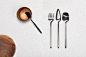 Nendo 的首席设计师 Oki Sato （佐藤大）一共创作了四件作品：包括一把勺子，一把茶匙，一把叉子和一把刀。在 Skeleton 这一系列作品中，佐藤大运用了他堪称标志性的极简主义，产品的形态被所设计得极为简洁，尽可能减少材料的使用，同时仍然保留必备的功能。
