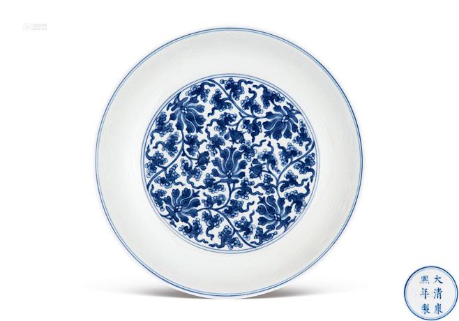中国美術 青花 纏枝蓮花紋 折口盤(A684) 清乾隆青花缠枝莲