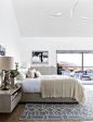 Monochrome mastery - desire to inspire - desiretoinspire.net :  

 Like a modernist sand castle this Malibu house by Jamie Bush is a master class in monochromatic...