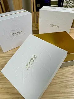 浮雕工艺礼盒｜包装印刷厂家 - 小红书