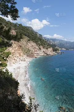 海岸线,地中海,夏天,天空,海洋,地形,蓝色,森林,山,海滩