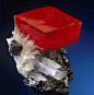 红纹石，学名：菱锰矿