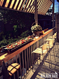 Create extra space on your balcony to organize a nice barbecue party: 