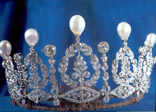法国王后约瑟芬的珍珠王冠