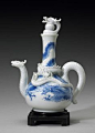 其中包括图片：A Hirado porcelain dragon ewer 19th Century