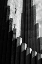 s-h-e-e-r:


 The Curve Of Your Spine da Stephanie Keating



 Tramite Flickr:
 Detail of the famous Hallgrímskirkja church in Reykjavik, Iceland.
 