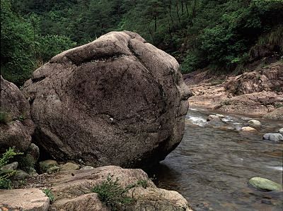 雨丝织梦到徽州