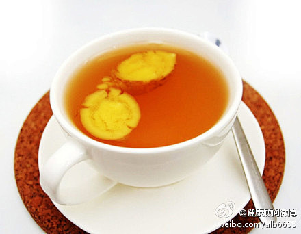 【 去痘痘暗斑生姜蜂蜜水， 】材料：生姜...